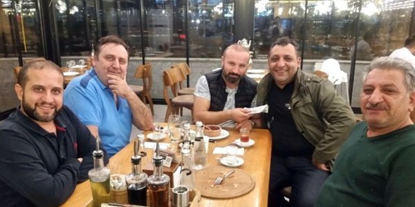 Azərbaycanlı iş adamı taksidə 10 min dollarını unutdu, sürücü isə... (VİDEO)