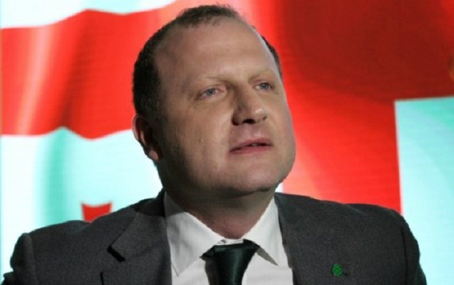 Prezidentliyə namizəddən qəribə təklif - “Narkotik festivalı keçirək”