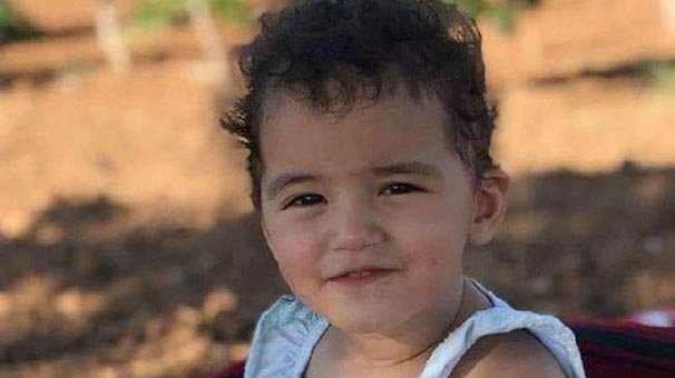 3 yaşlı uşaq eyvandan yıxılıb öldü - FOTO