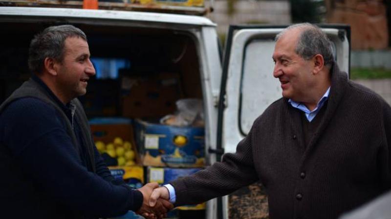 Ermənistan prezidenti Azərbaycana gəldi və... - FOTO