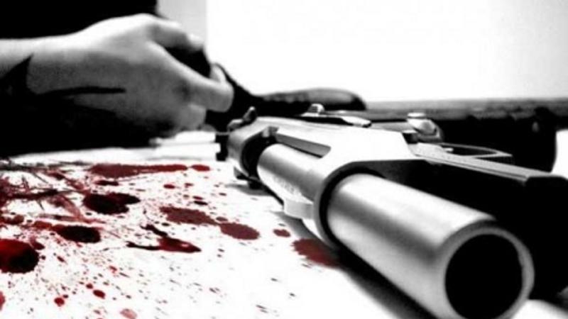 Azərbaycanda 2 nəfəri güllələyən şəxs qaçdı - ÖLƏN VAR