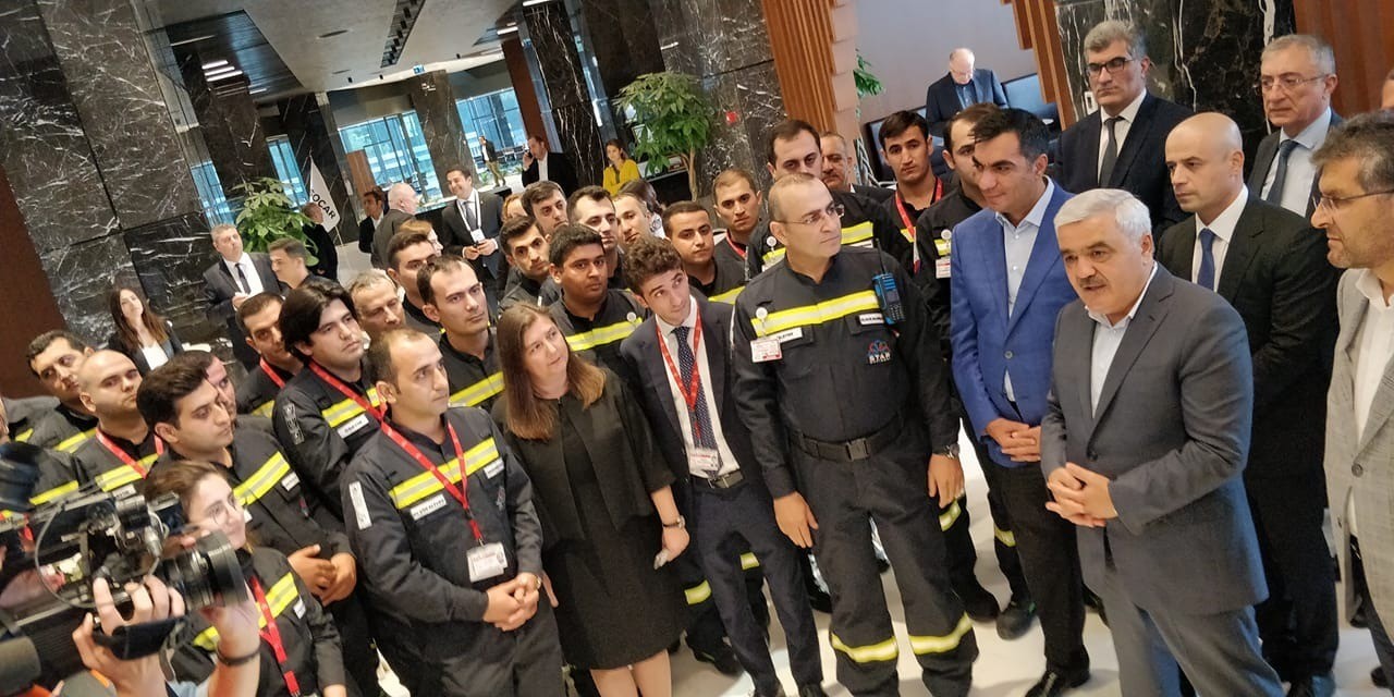 SOCAR rəhbərliyi STAR-da çalışan gənc azərbaycanlılarla görüşüb