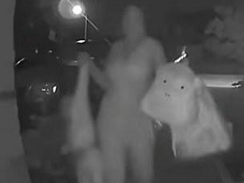 Şok kadrlar: ana körpəsini atıb qaçdı - VİDEO - FOTO