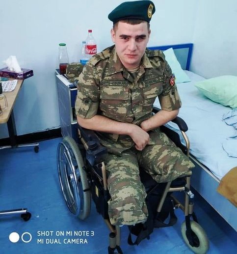 İki ayağını və qolunu itirən əsgərə protez alınmalıdır - Ailənin imkanı yoxdur