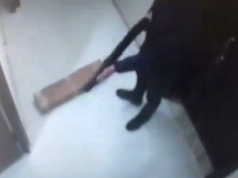 Anasının özü yaşda oğlanla cinsi əlaqədə olduğunu öyrəndi - DƏHŞƏT SAÇDI - VİDEO - FOTO