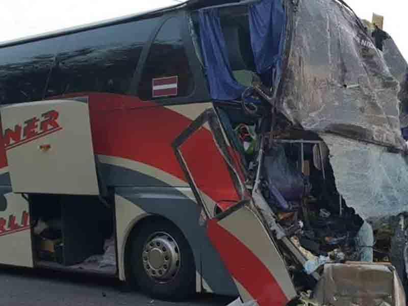 Məşhur aktrisa qəzada həlak oldu - FOTO - VİDEO