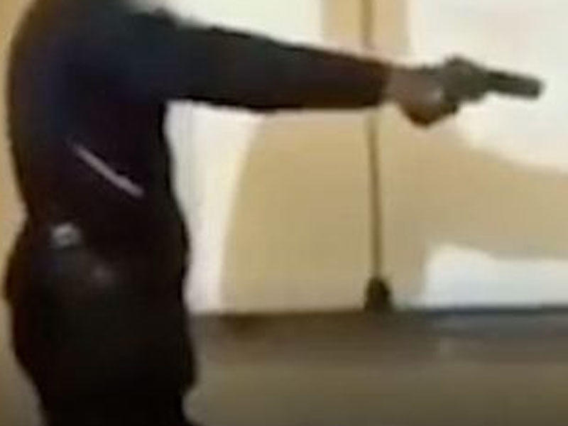 Müəllimin başına silah dayayan şagird həbs olundu - VİDEO - FOTO