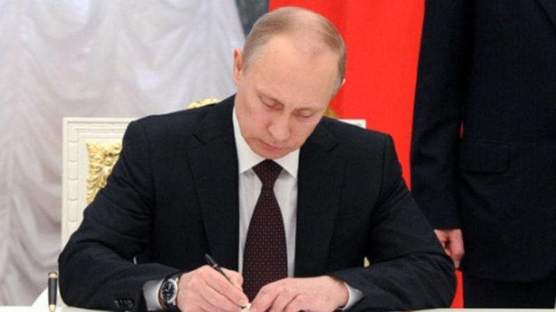 Putin Ukraynaya qarşı sanksiyalar tətbiq etdi