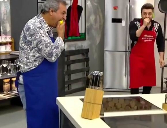 Musa canlı yayımda Təranəyə görə limonu elə yedi ki...: