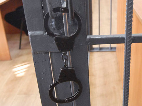 Prokurorluğunun sabiq əməkdaşına hökm oxundu