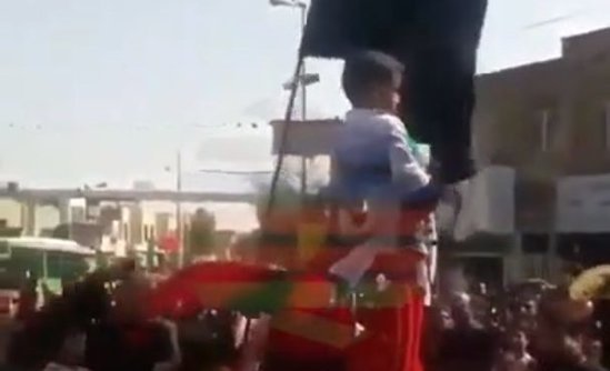 İslam adı altında uşağa elə şey etdilər ki... - DƏHŞƏTLİ GÖRÜNTÜLƏR - VİDEO 18+