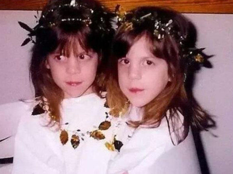 Əkiz bacılar cinsiyyətlərini dəyişib oğlan oldular - FOTO