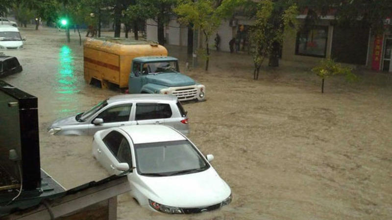 Soçi su altında QALDI: ölənlər və itkin düşənlər var - ŞOK GÖRÜNTÜLƏR (FOTO/VİDEO)