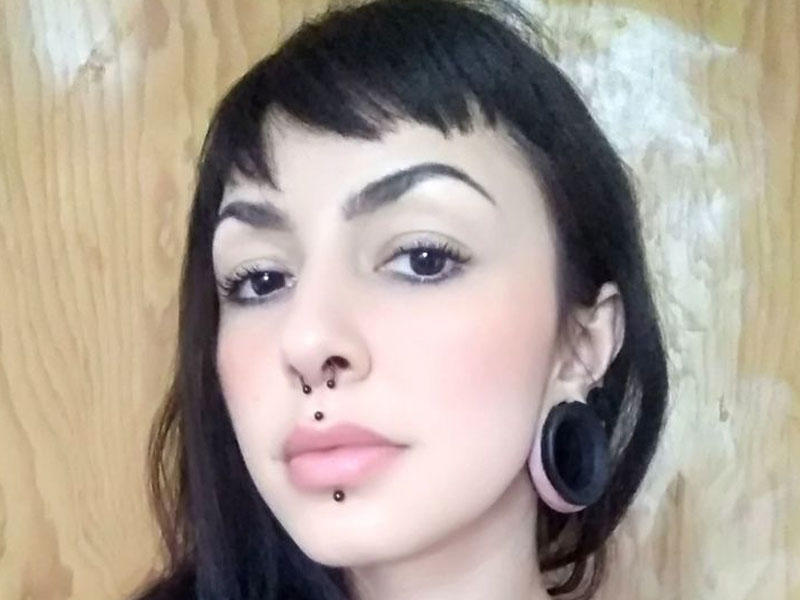 Qız göbəyini kəsib, sevdiyi oğlana göndərdi - 