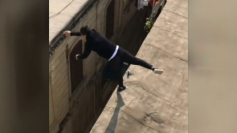 Bakıda hər kəs bu oğlandan danışır - Evlərin damında... - VİDEO