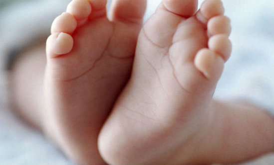 Qadın anası ilə əlbir olaraq körpəsini öldürdü - Azərbaycanda DƏHŞƏT