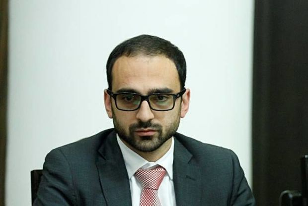 Paşinyanın müavini marixuananın qəbulunda ittiham edilir