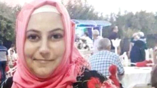 Atası ilə sevgili olan üç uşaq anasını qanına qəltan etdi - AİLƏ DƏHŞƏTİ - FOTO