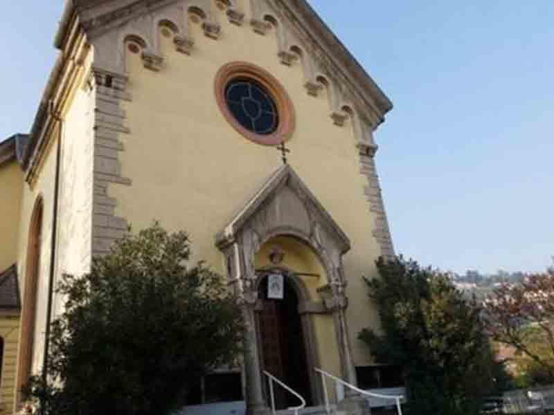 İtaliyada kilsəni məscid etmək istəyirlər