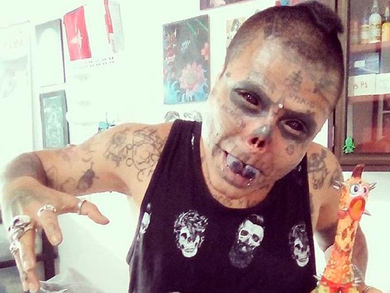 Özünü skeletə oxşadan oğlandan qəribə istək: indi də cinsiyyət orqanını... - FOTO