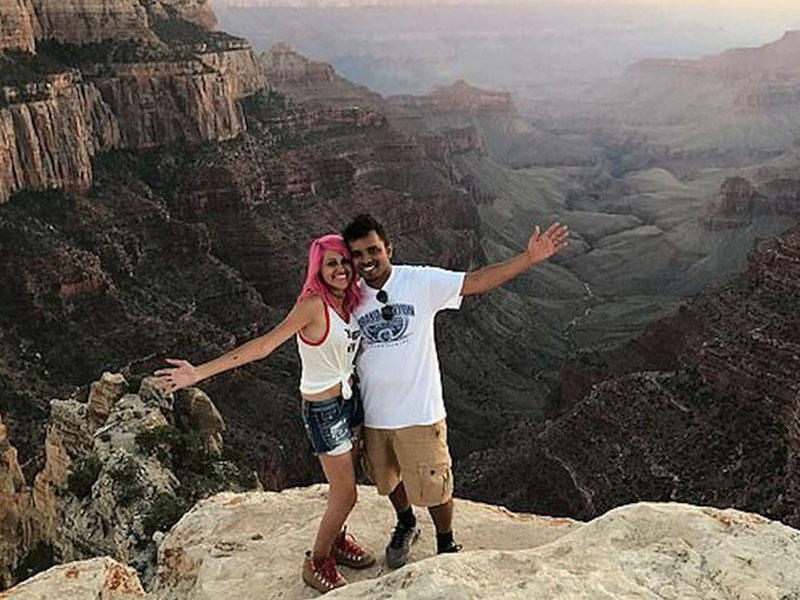 Tanınmış bloqer cütlük təpədən yıxılıb öldü - FOTO