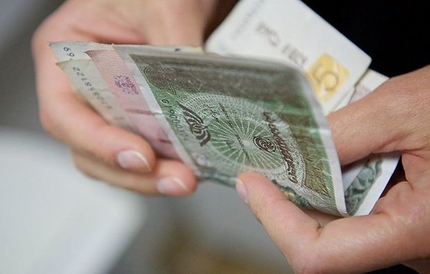 Gürcüstan larisi kəskin ucuzlaşdı - MƏZƏNNƏ