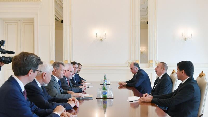 İlham Əliyev həmsədrləri qəbul etdi