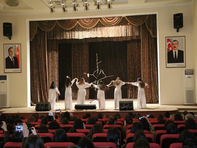 Bilik Fondu Şamaxıda Haqverdiyevin əsərinin nümayişinə dəstək oldu