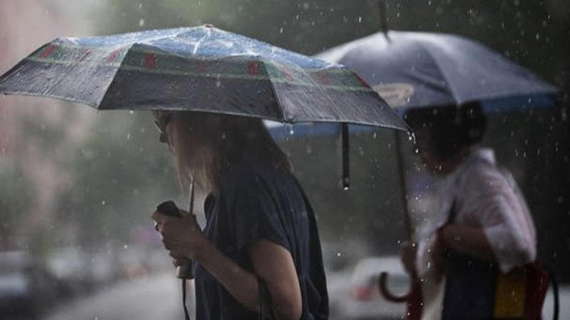 Bu gecə hava KƏSKİN SOYUYACAQ: yağış, qar...