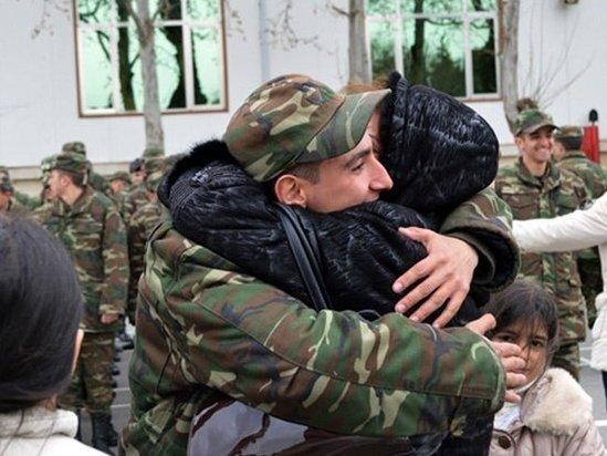 Zakir Həsənovdan əsgər valideynlərinə ŞAD XƏBƏR