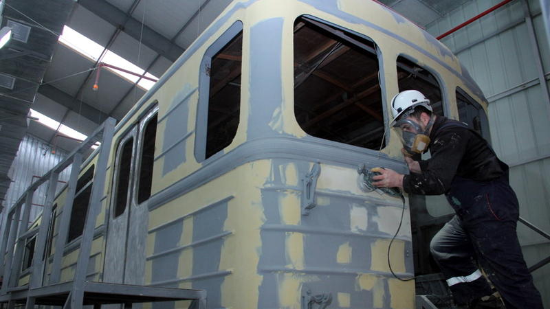 Yeni sexdə əsaslı təmir olunmuş ilk qatar xəttə çıxdı