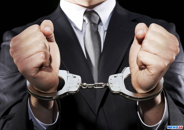 Vergilər Nazirliyinin əməkdaşı barəsində cinayət işi açıldı