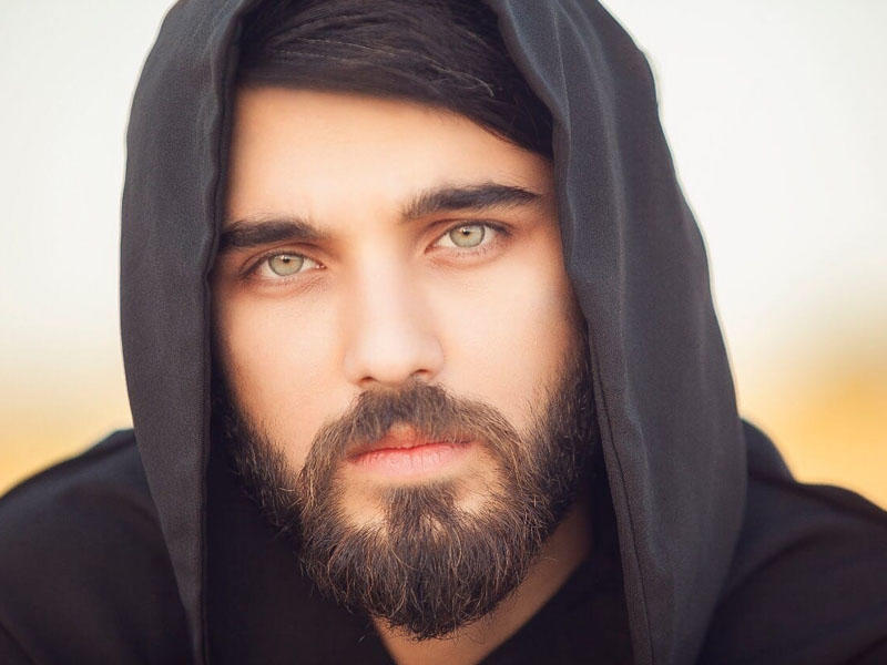 Ərəb şeyxinin qızının elçi düşdüyü modeldən xəbər var - FOTO