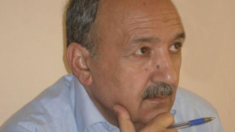 Tədqiqatçı Müşfiqlə bağlı ŞOK FAKTLARI AÇDI: Başına güllə dəyən yerdən xaç şəklində ip keçirir və...