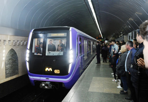 Bakı metrosunda texniki nasazlıq: sərnişinlər boşaldıldı