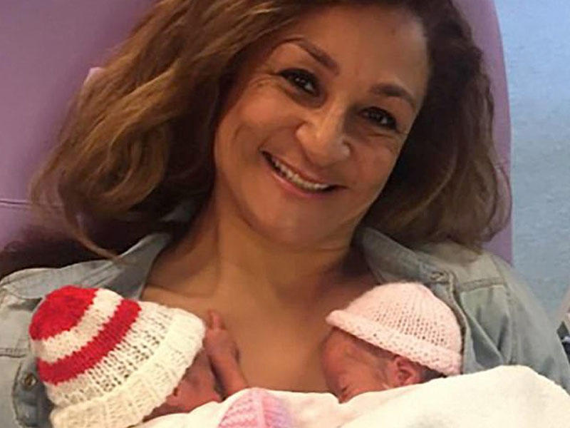 Milyonda bir olan hadisə: 50 yaşlı nənə dördəm doğdu - FOTO