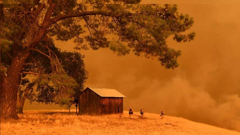 Kalforniyada meşə yanğınlarının fəsadları böyüyür: evlər məhv oldu, insanlar öldü - FOTOLAR