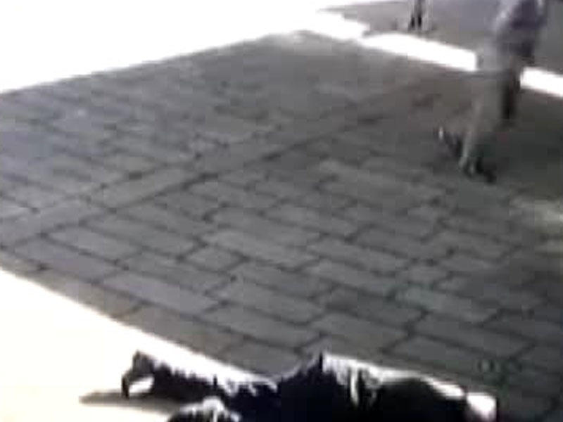 Cənazə namazı qılmağa hazırlaşan kişini məscidin həyətində güllələdilər - VİDEO - FOTO