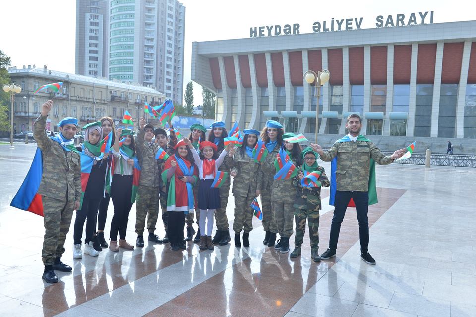 “Hərəyə bir bayraq verək” aksiyası keçirilib