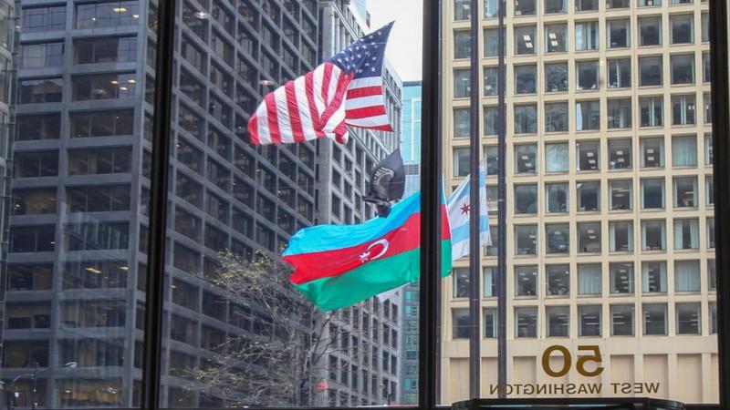 Çikaqoda Azərbaycan bayrağı qaldırıldı