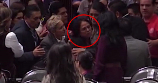 Deputat qızının ölüm xəbərini iclasda eşitdi, halı pisləşdi - VİDEO+FOTOLAR