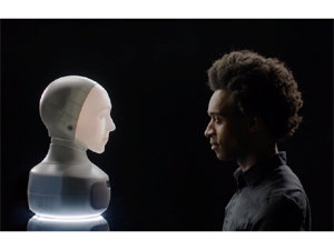 Dünyada ilk dəfə insan sifətli köməkçi robot təqdim edilib FOTO+VİDEO