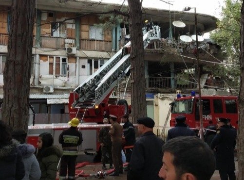   SON DƏQIQƏ: Məcburi köçkünlərin binasında yanğın – Fotolar