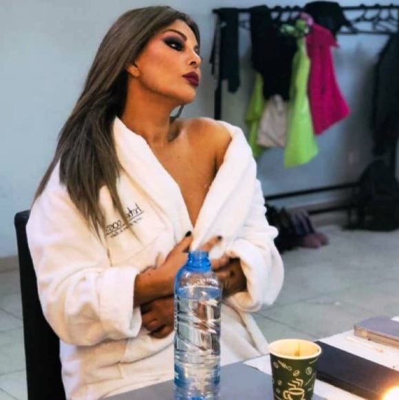 Aygün Kazımova hamam xalatında - FOTO