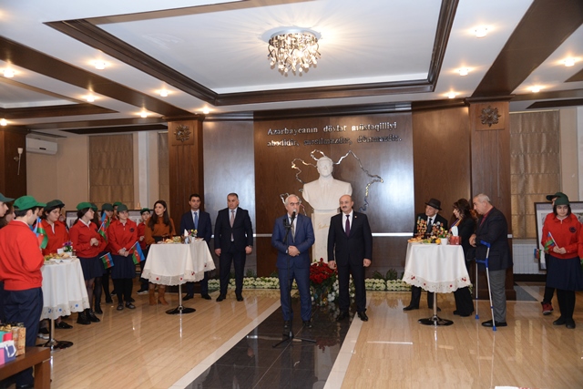 Nəsimi rayon məktəbliləri növbəti dəfə 