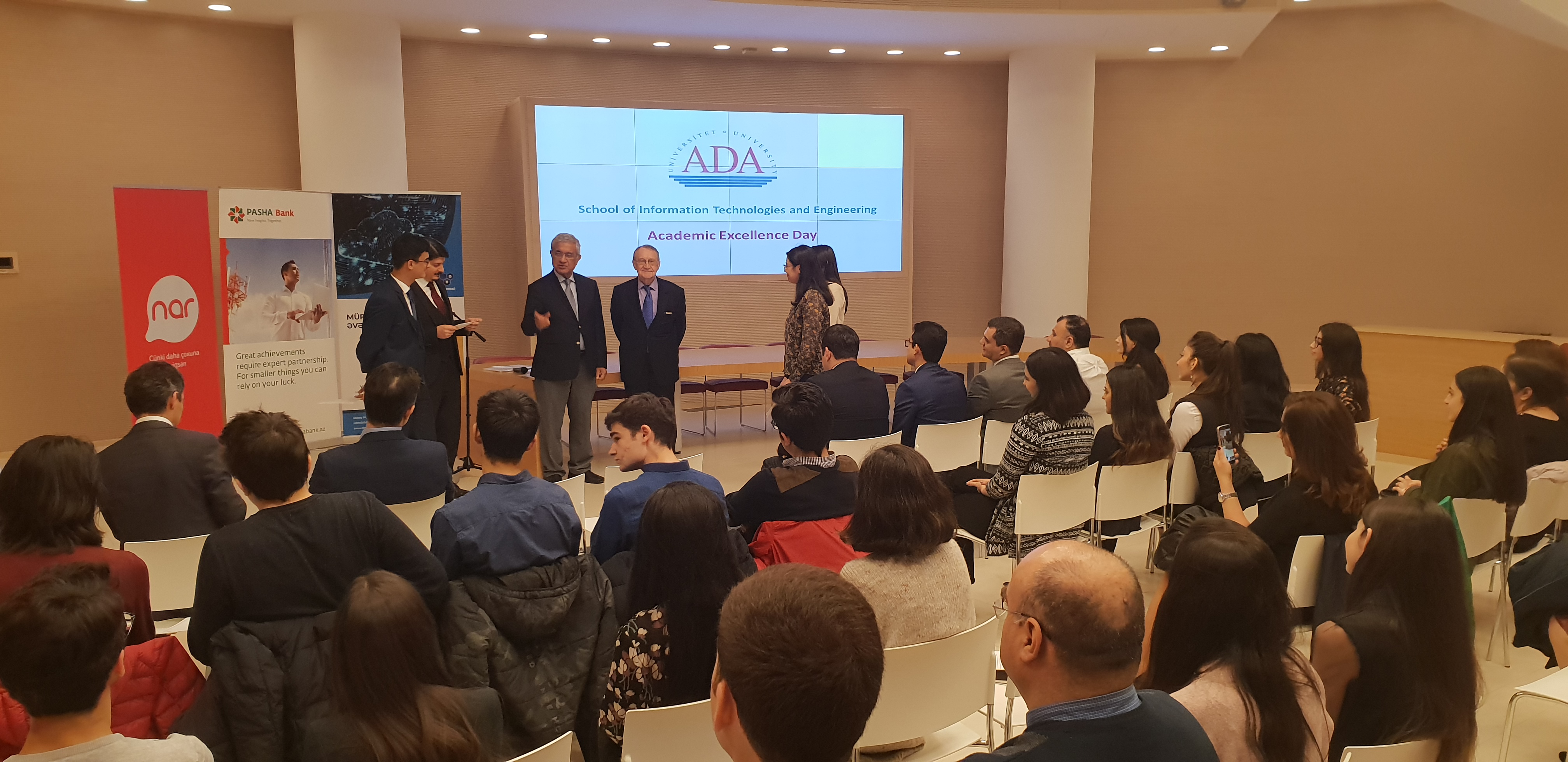 “Nar”-dan ADA Universitetinin Təqaüd Proqramına dəstək