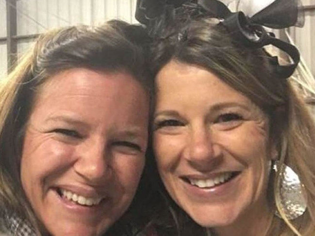 Ərindən boşanan qadın mərasim təşkil edib, gəlinliyini partlatdı - VİDEO