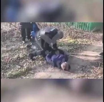 Məşhur MMA döyüşçüsü polislə əlbəyaxa oldu - Həbsin şok görüntüsü