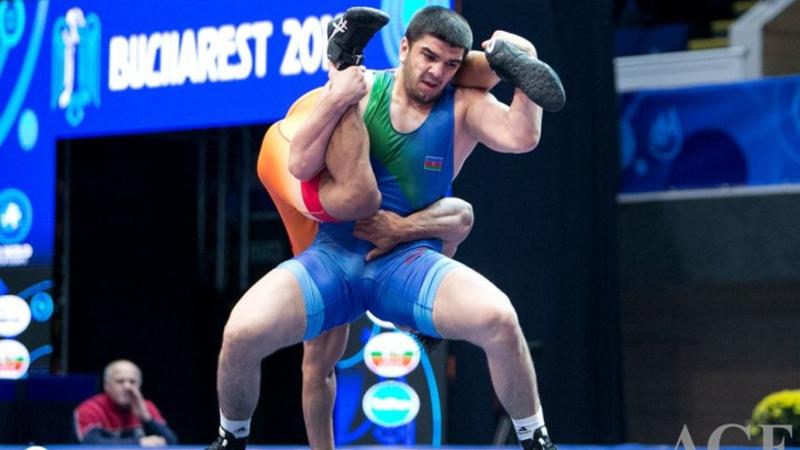Güləşçimiz ermənini məğlub edərək sonda dünya çempionu oldu