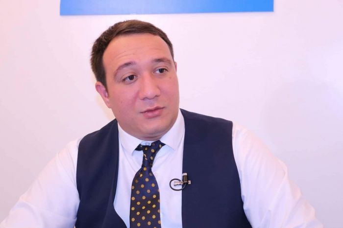 Azərbaycan polisi Əli Kərimlini saxladı, elə onu “saxlayan”ların acığına...